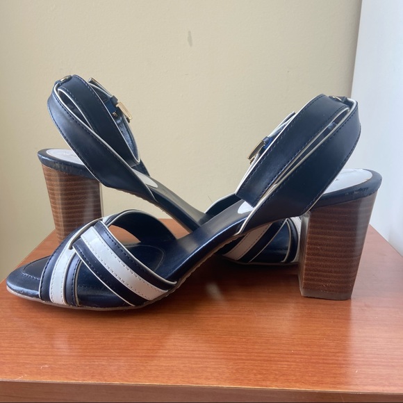 Tommy Hilfiger Block Heel Ankle Strap Sandal - Picture 7 of 12